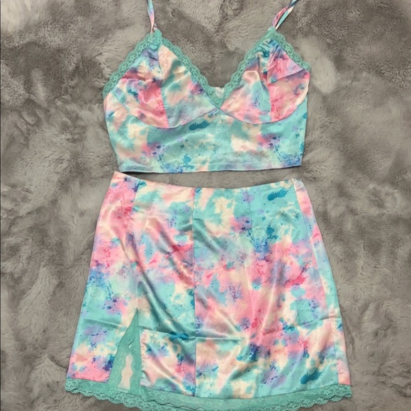 Tie Dye Lace Contrast Cami and Skirt Set - Picture 4 of 6